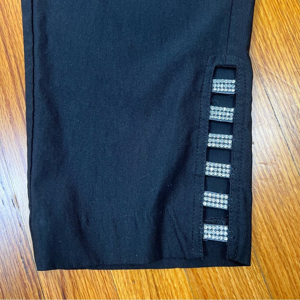 Lulu B Black Capri w/ Rhinestone Detail - Picture 6 of 10